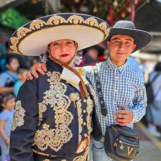 Soy Puro Mexicano en el Cierre de Carnaval 2026 del Club Social de Charros Los Colorados de Marco Antonio Alcántara e invitados, en la colonia El Pino, municipio de La Paz (Los Reyes Acaquilpan), Estado de México. Los rostros de los participantes viviendo la tradición... 👉 Más fotos del evento disponibles en la Comunidad Soy Puro Mexicano en: comunidad.soypuromexicano.mx #SoyPuroMexicano #LoQueteHaceSerMexicano #LosReyesAcaquilpan #TradicionesMexicanas #OrgulloMexicano #CharrosLosColorados #CarnavalesdeMéxico #ComparsasdeCharros