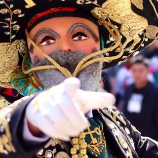 🇲🇽🔥 ¡CHARROS Y CAPORALES, ES MOMENTO DE BRILLAR! 🔥💃 🏆 ¡PRIMER ENCUENTRO NACIONAL DE COMPARSAS DE CHARROS Y CAPORALES 2026! La Revista Soy Puro Mexicano® te invita a ser parte de un encuentro digital que celebra nuestras raíces, el talento de nuestras agrupaciones y el orgullo de ser mexicanos. ❤️🤍💚 🤠 ¿Tu comparsa está lista para conquistar al público de México? ¡Esta es tu oportunidad de demostrarlo! 💰 ¡PREMIOS DE HASTA $20,000 MXN! 🥇 1.er lugar: hasta $20,000 MXN 🥈 2.º lugar: hasta $12,000 MXN 🥉 3.er lugar: hasta $8,000 MXN 📅 ¡APARTA ESTAS FECHAS! 📝 Inscripciones: 1 al 29 de noviembre de 2026. 🗳️ Votación en línea: 1 al 20 de diciembre de 2026. 🏆 Gran final: 20 de diciembre de 2026. ⚠️ Cupo limitado a 100 comparsas. 💰 Donativo de inscripción: $1,000 MXN por comparsa. 📣 ¡EL PÚBLICO ELIGE A LOS GANADORES! ✨ Comparte tu talento, presume tu vestuario, demuestra tu estilo y representa con orgullo las tradiciones que nos unen como mexicanos. 👇 CONSULTA LAS BASES E INSCRIBE A TU COMP ARSA: 🔗 soypuromexicano.mx/encuentros 📲 Guarda esta publicación, compártela en tus historias y etiqueta a esa comparsa que no puede quedarse fuera. ¡Hagamos que nuestras tradiciones lleguen a todo México! 🇲🇽 ❤️ Porque ser mexicano es llevar nuestras raíces en el corazón y nuestras tradiciones en cada paso. @seguidores #SoyPuroMexicano #LoQueteHaceSerMexicano #OrgulloMexicano #EncuentrosMexicanos #TradicióndeMéxico #CharrosyCaporales