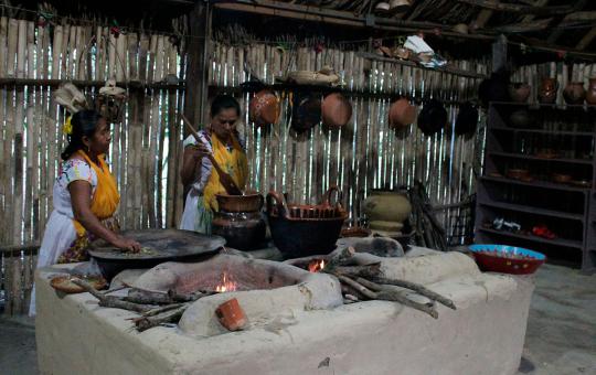 La herencia gastronómica totonaca en las Mujeres de Humo