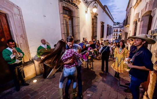 El origen de la tradicional Callejoneada Zacatecana